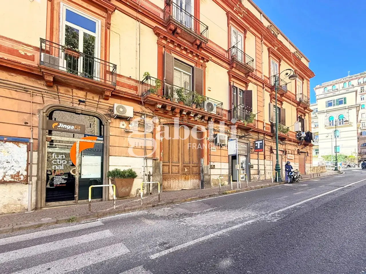 Negozio in Via Torquato Tasso 158, Napoli, {3} - Foto 2