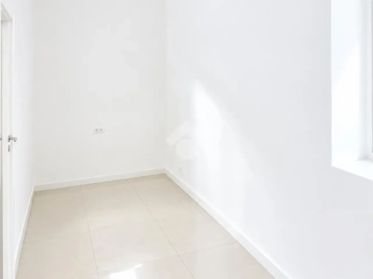 Negozio in Via Barbarani Berto 28, Verona, {3} - Foto 2