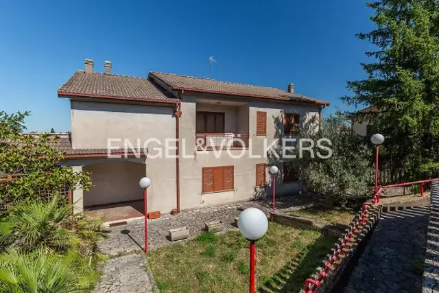 Mansion in Via Giacomo Matteotti, Poggio Moiano - Photo 1