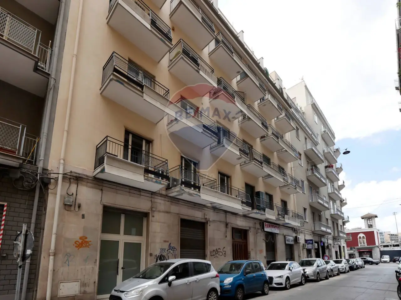 Negozio in Via Francesco Lattanzio 25, Bari, {3} - Foto 1