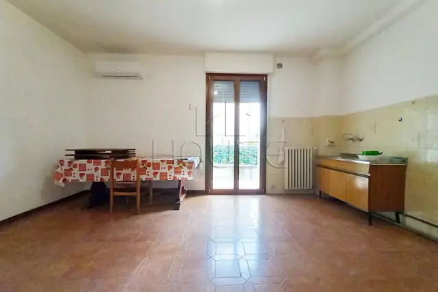 Dreizimmerwohnung in Via Piombino, San Giustino - Foto 1