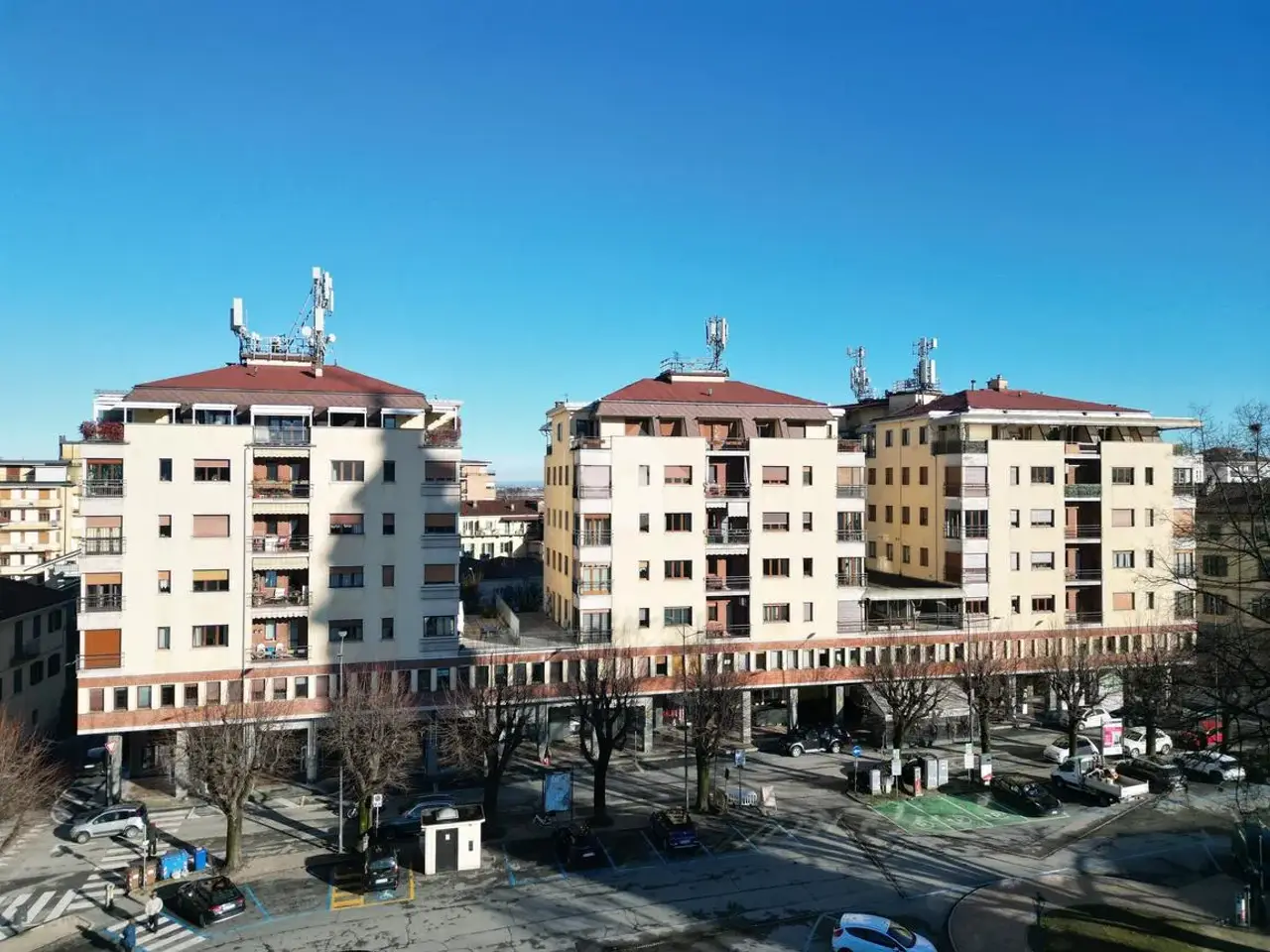 Ufficio in Piazza Garibaldi 34, Saluzzo, {3} - Foto 1