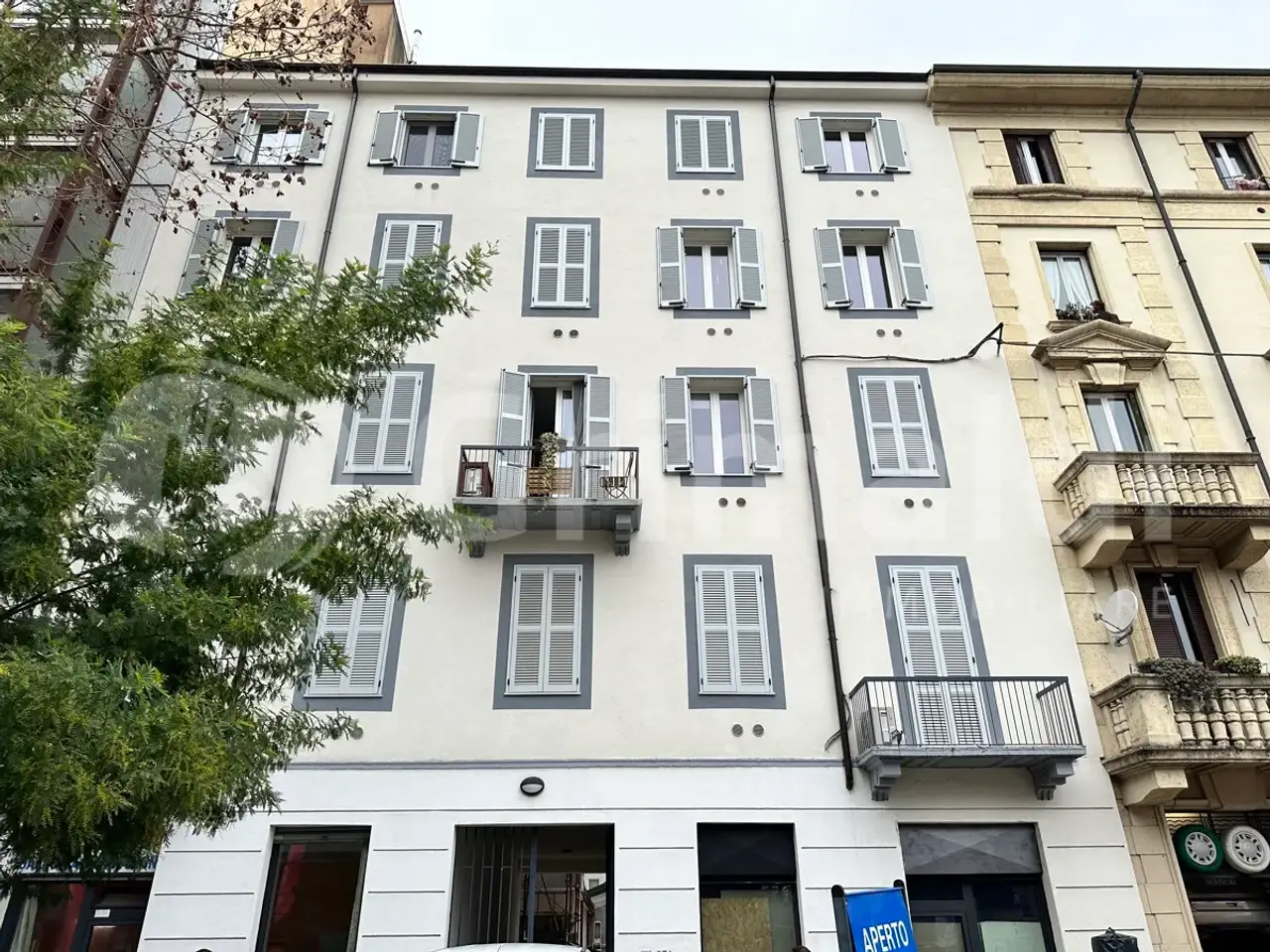 Negozio in Via Ercole Marelli 274, Sesto San Giovanni, {3} - Foto 1