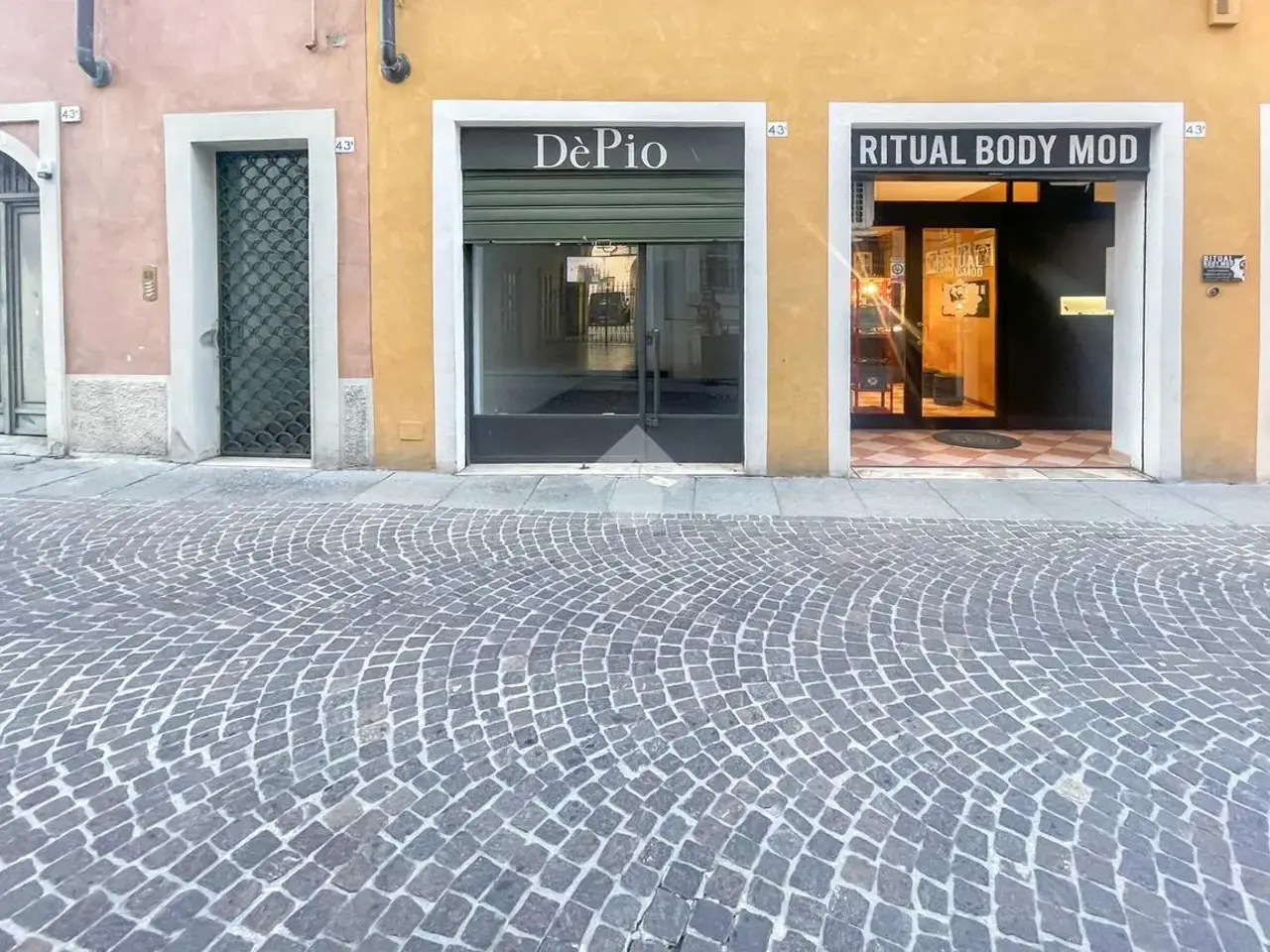 Negozio in Via Trieste 43, Brescia, {3} - Foto 1