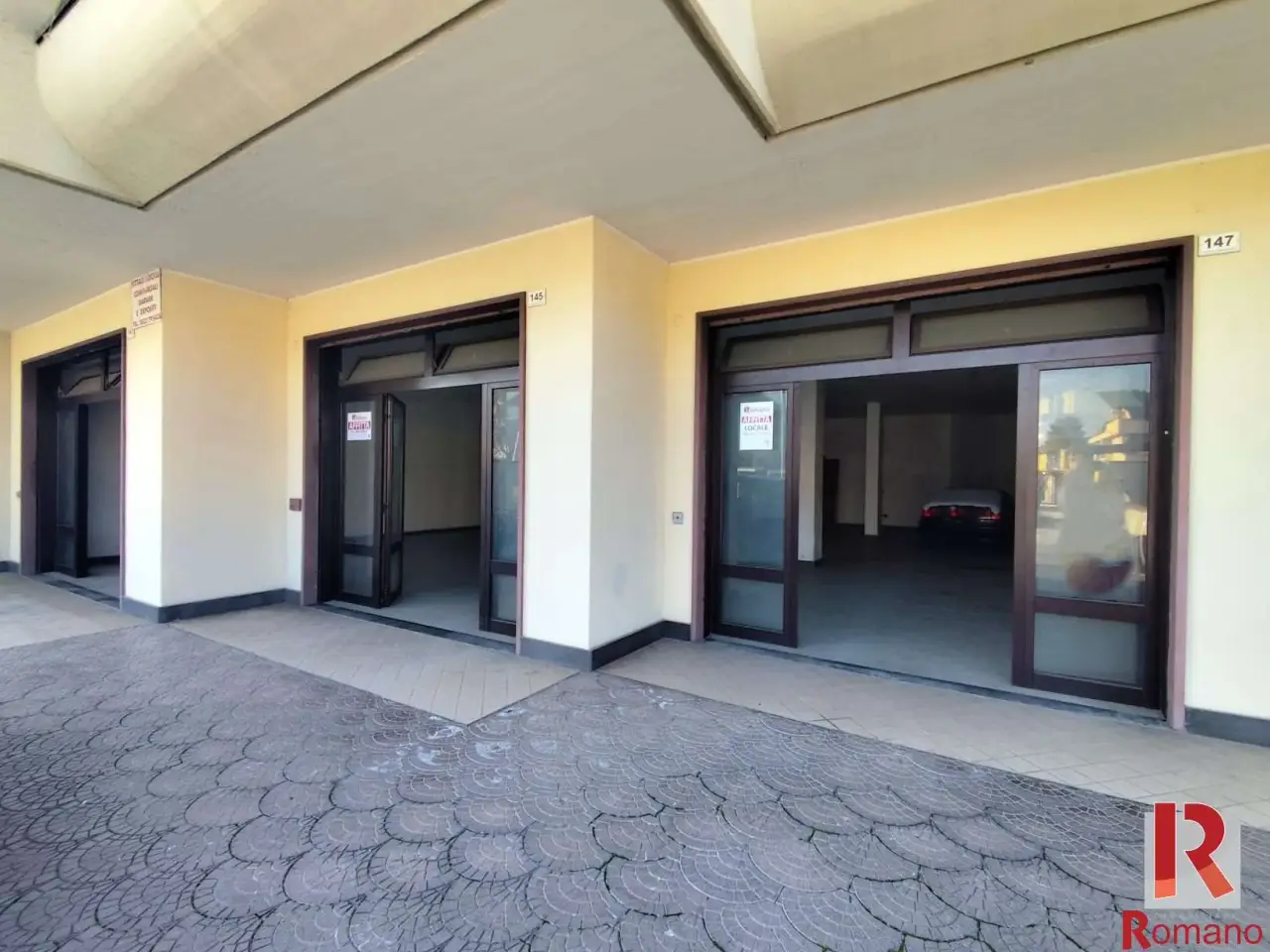 Negozio in Via Vittorio Emanuele  147, Santa Maria Capua Vetere, {3} - Foto 1