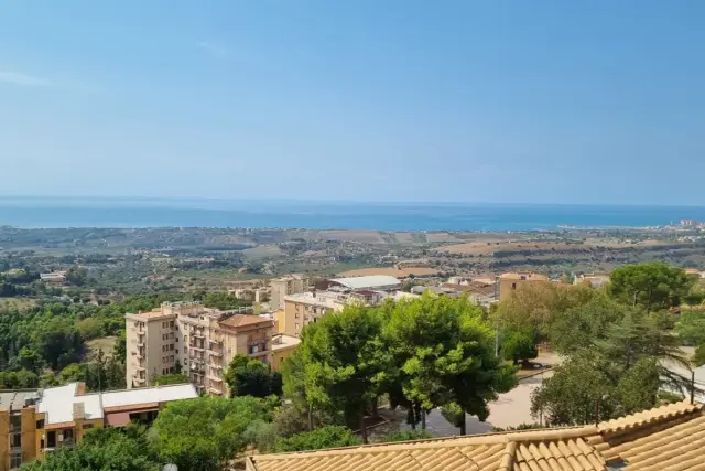 4-room flat in Viale della Vittoria 217, Agrigento - Photo 1