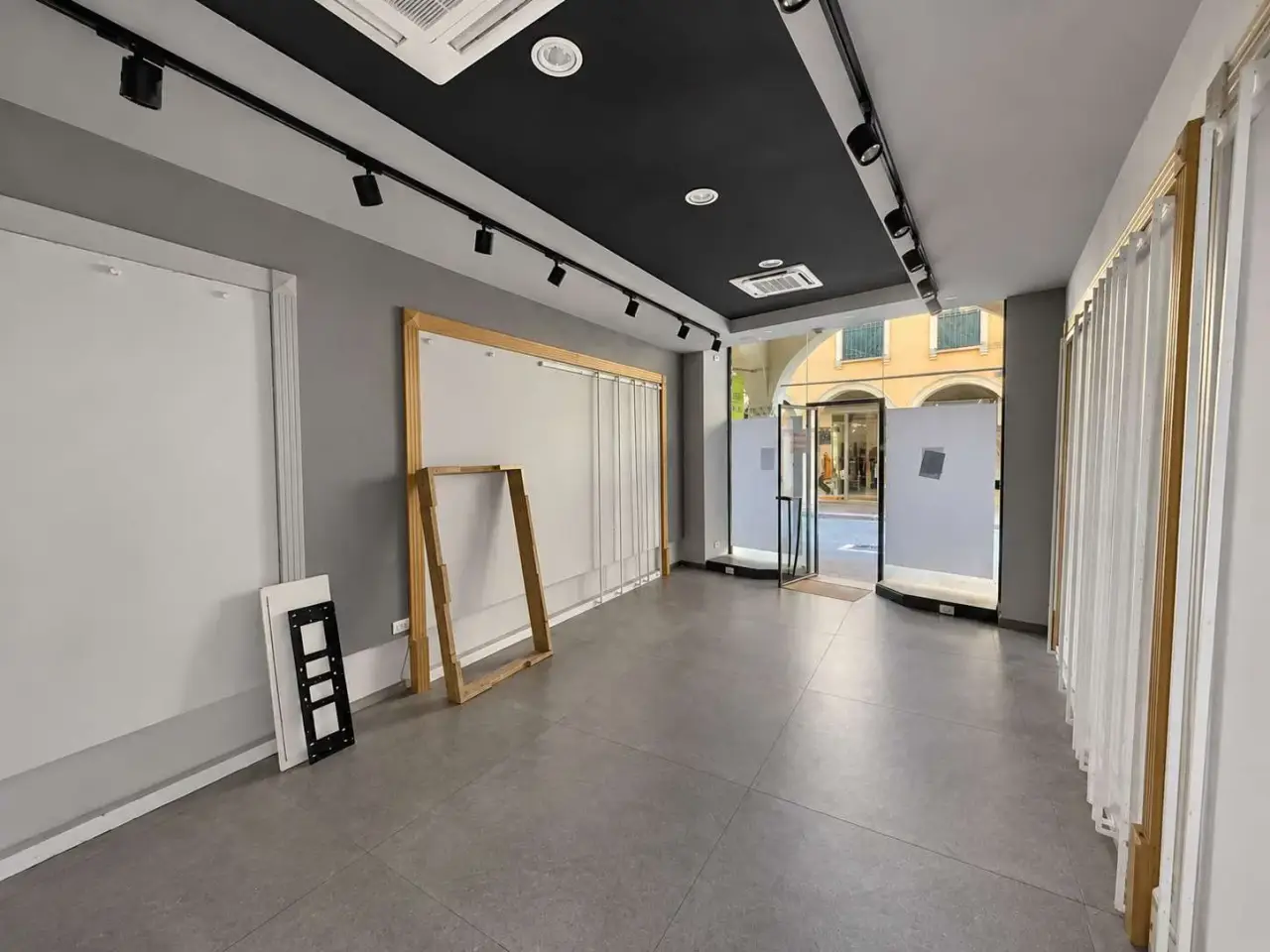 Negozio in Corso Umberto I  72, Mantova, {3} - Foto 2