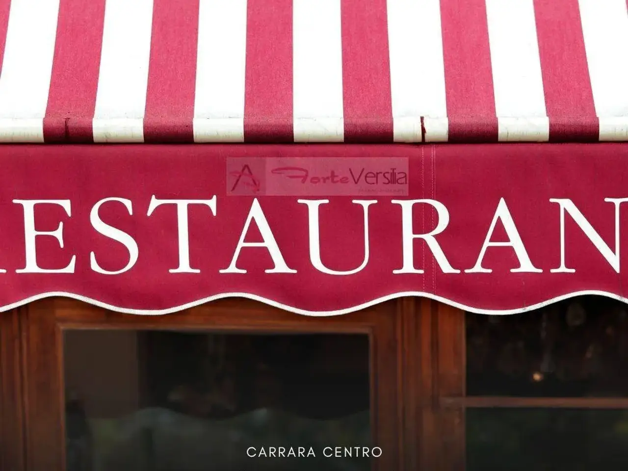 Ristorante in Piazza Alberica 1, Carrara, {3} - Foto 2