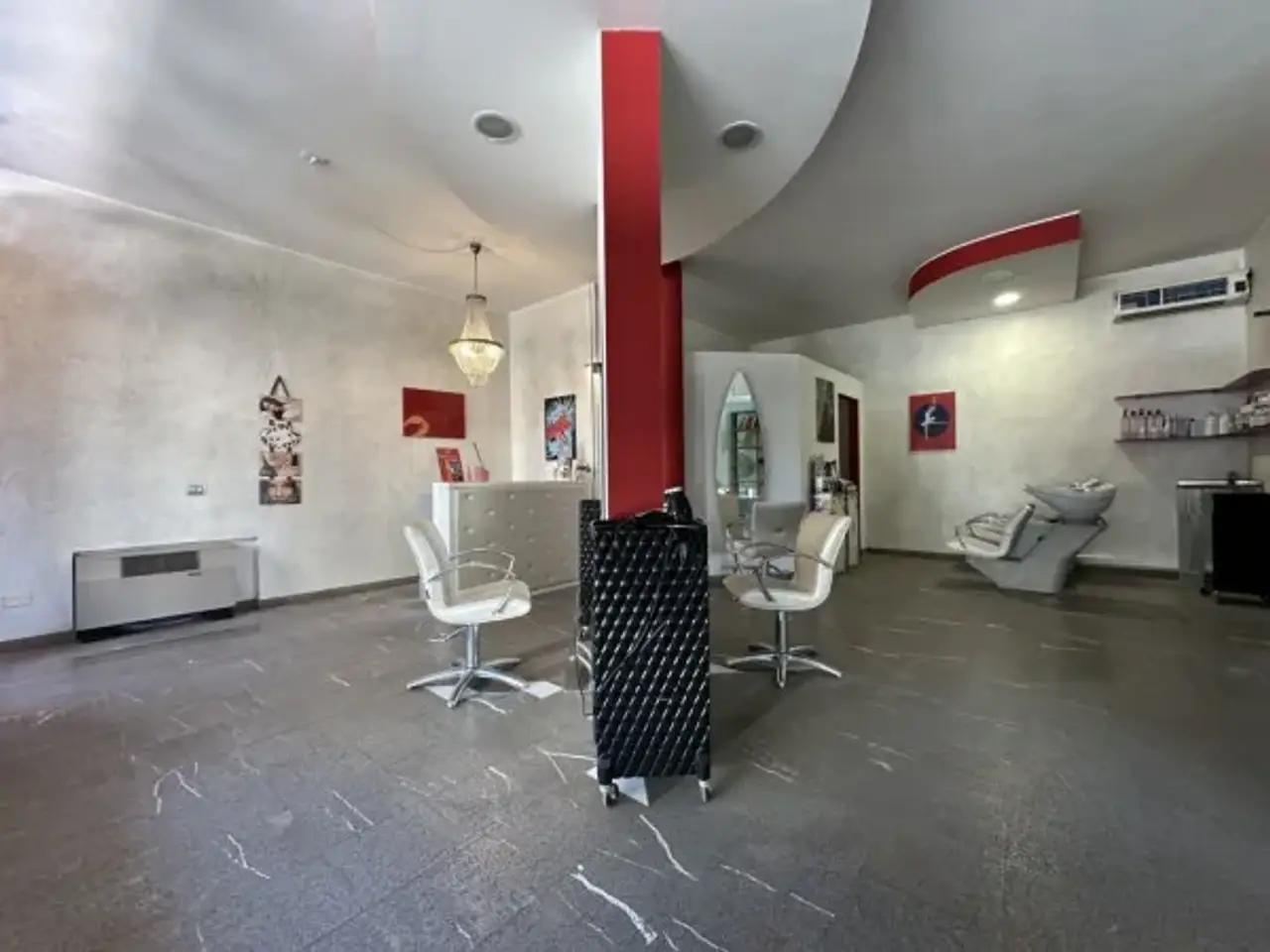 Parrucchiere in Via Riviera del Brenta, Fiesso D'Artico, {3} - Foto 1