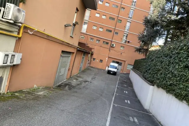 Magazzino in Via Toscana  ,56, Bologna - Foto 1