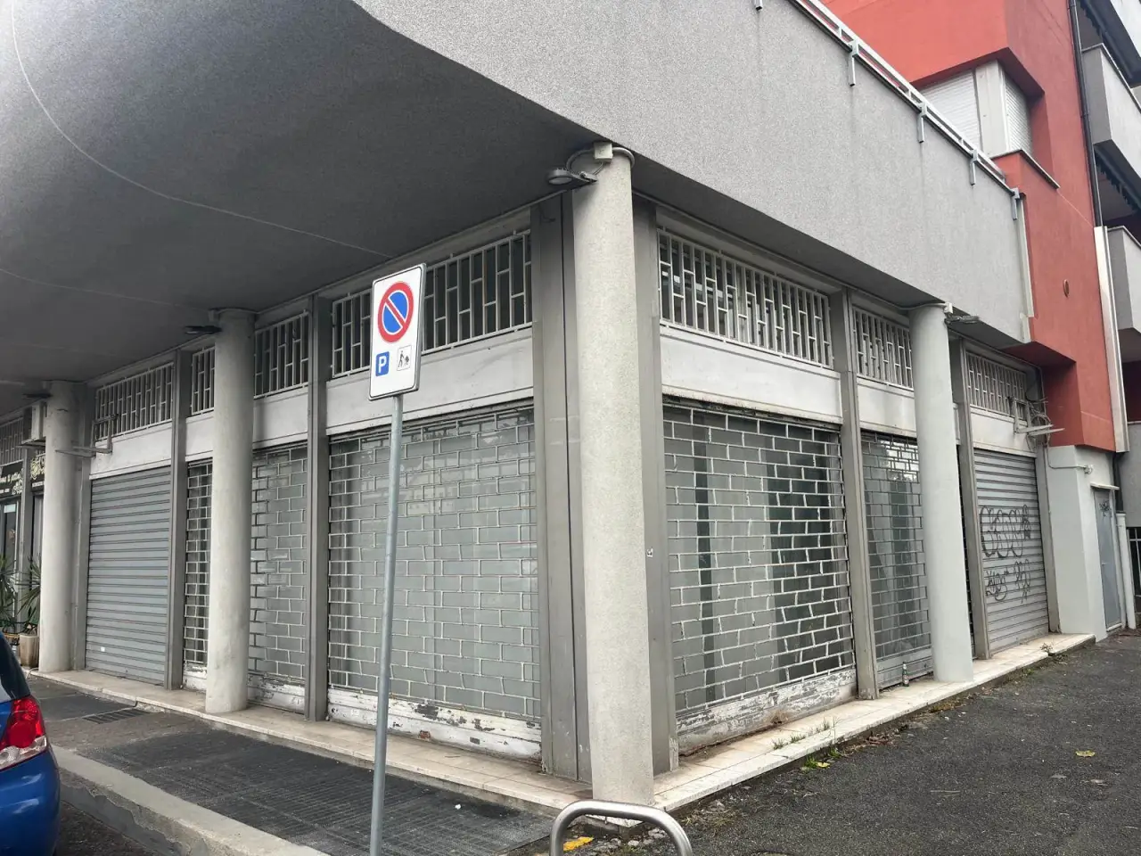 Negozio in Via delle Camelie, Cusano Milanino, {3} - Foto 2
