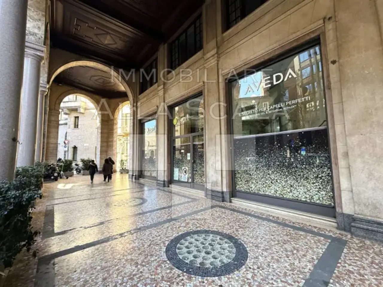 Negozio in Piazza Filippo Meda, Milano, {3} - Foto 2