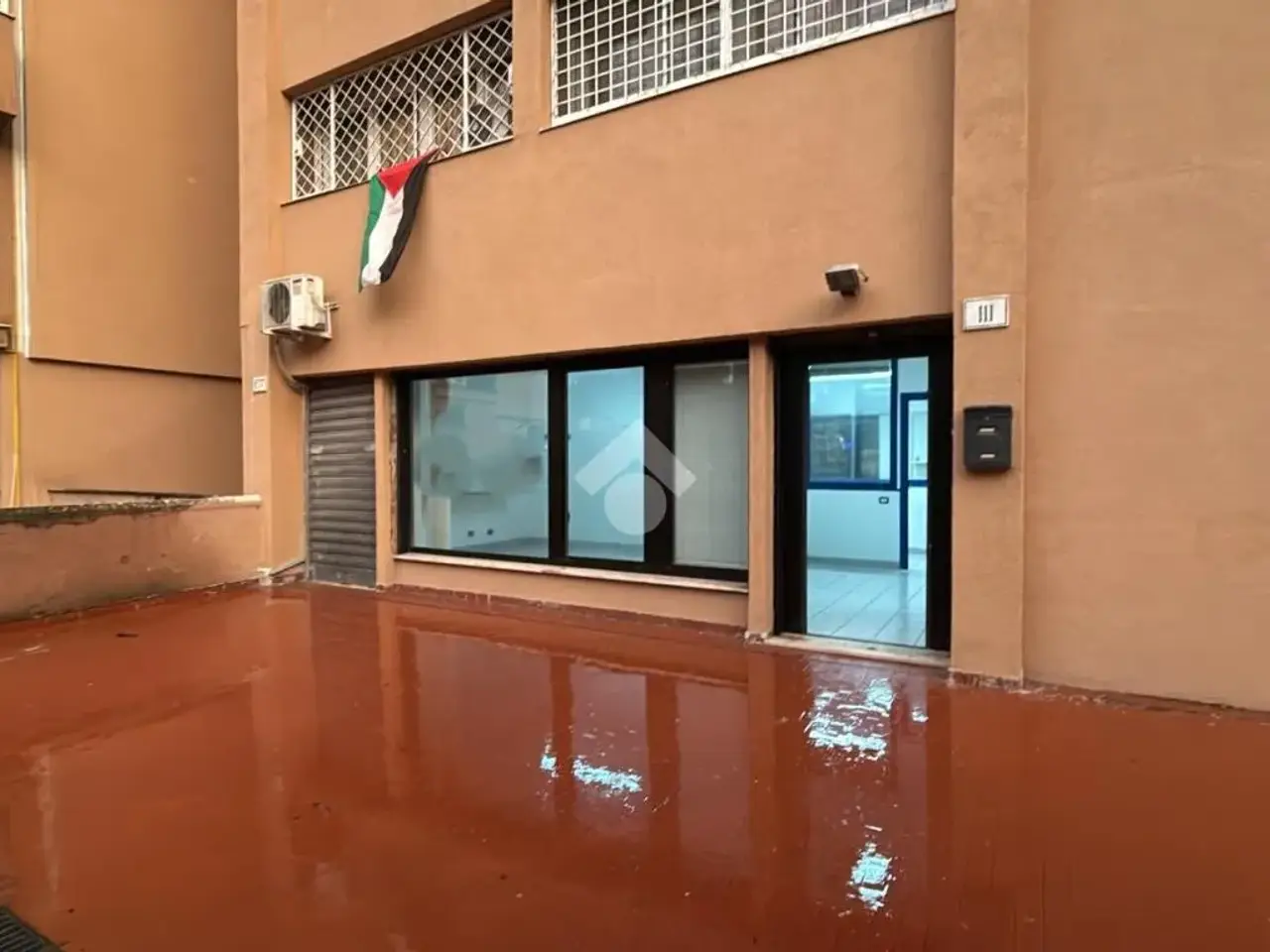 Negozio in Via Elio Lampridio Cerva 111, Roma, {3} - Foto 2