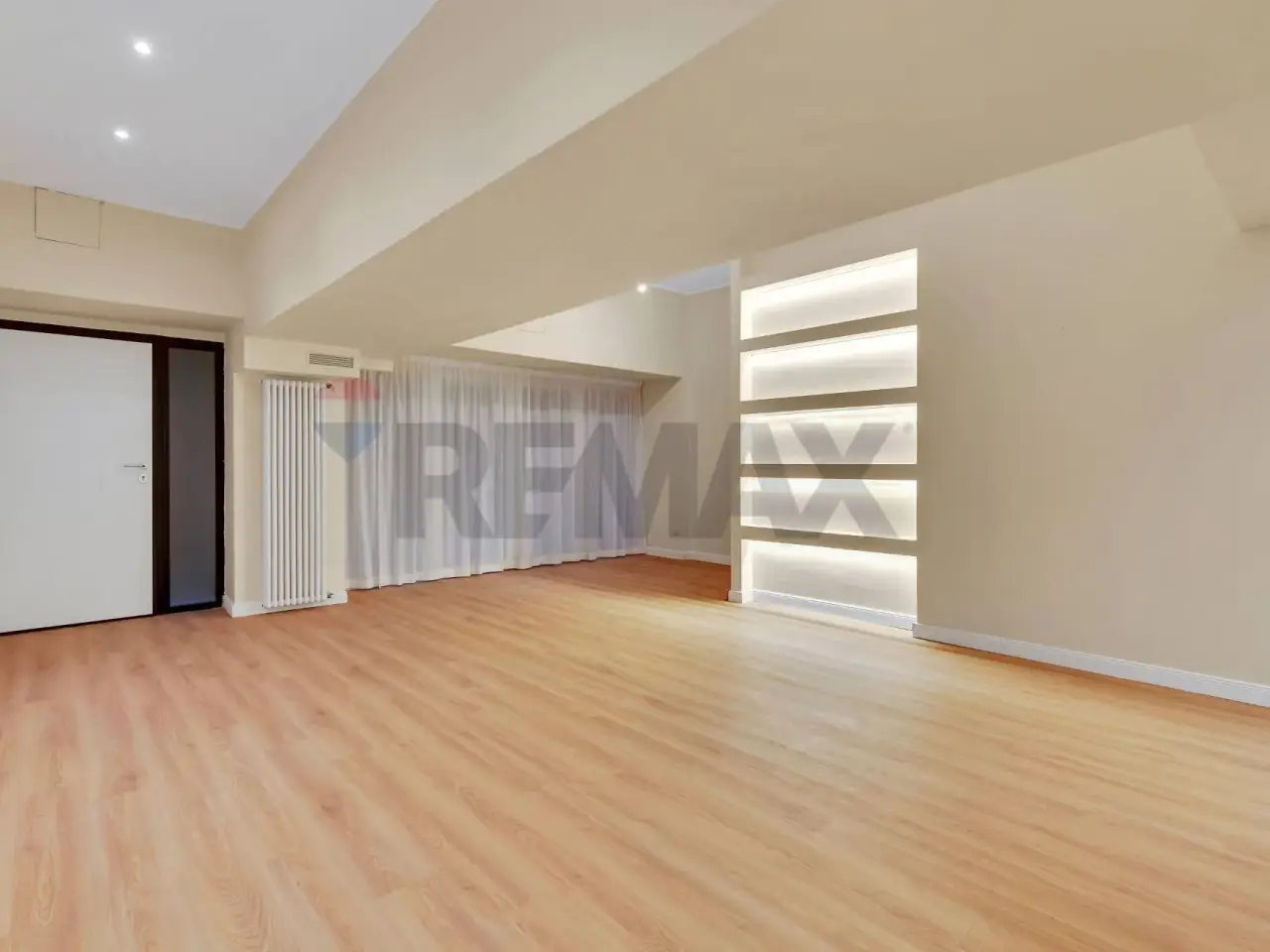 Showroom in Viale Coni Zugna 58, Milano, {3} - Foto 2