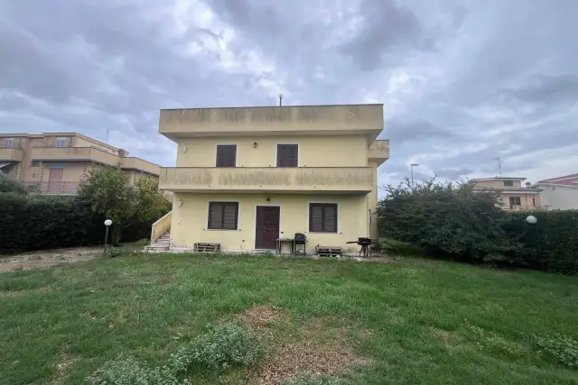 Villa in Via Radicofani, Pomezia - Foto 1