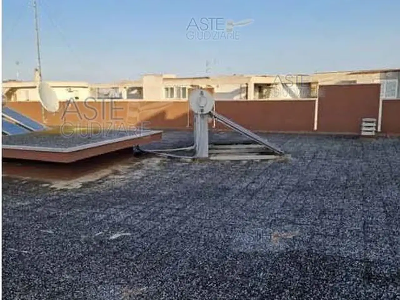 Fabbricato misto in Via Polonia, 48, 76125 Trani Bt, Italia 48, Trani, {3} - Foto 2
