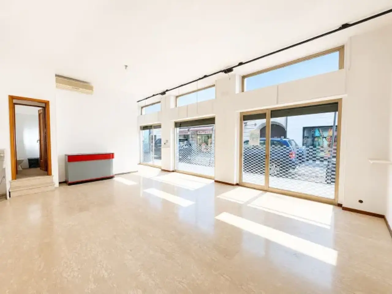 Negozio in Via Giovanni Migliara 45, Alessandria, {3} - Foto 2