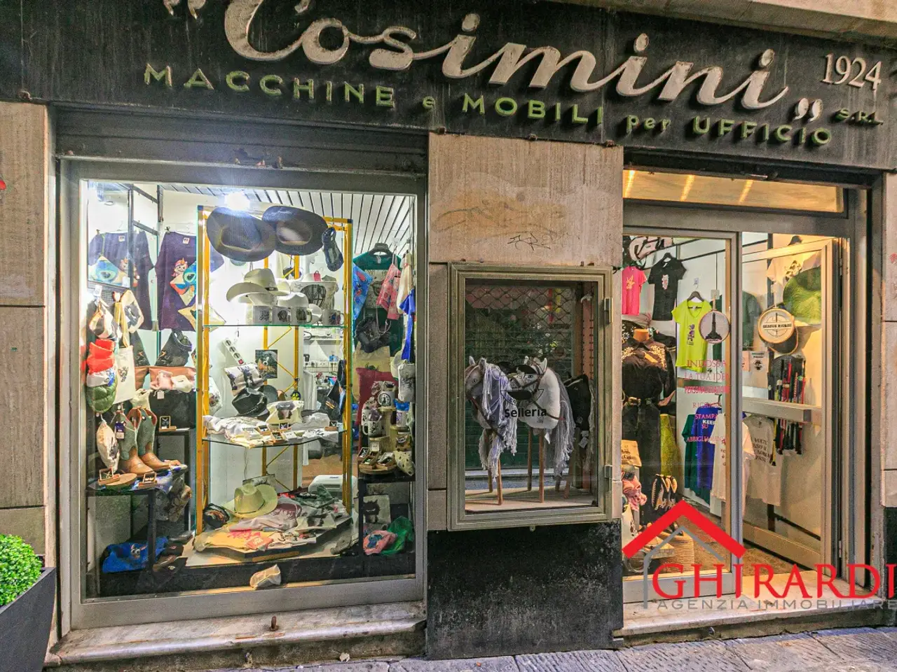 Abbigliamento in Vico Campetto 3/5 R, Genova, {3} - Foto 1