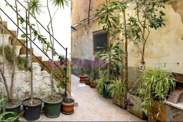 2-room flat in Via Custonaci, Trapani - Photo 1