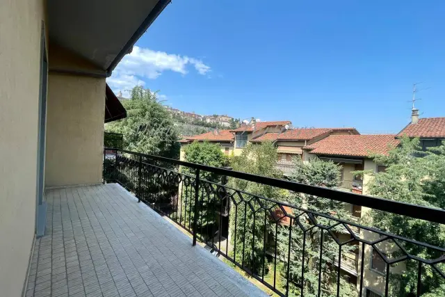 4-room flat in Via Botta 11, Bergamo - Photo 1