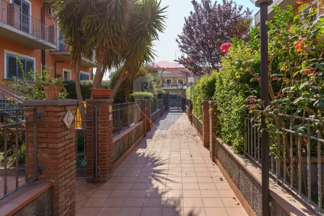 Terraced house in Via Giovanni Falcone 45, San Giovanni la Punta - Photo 1