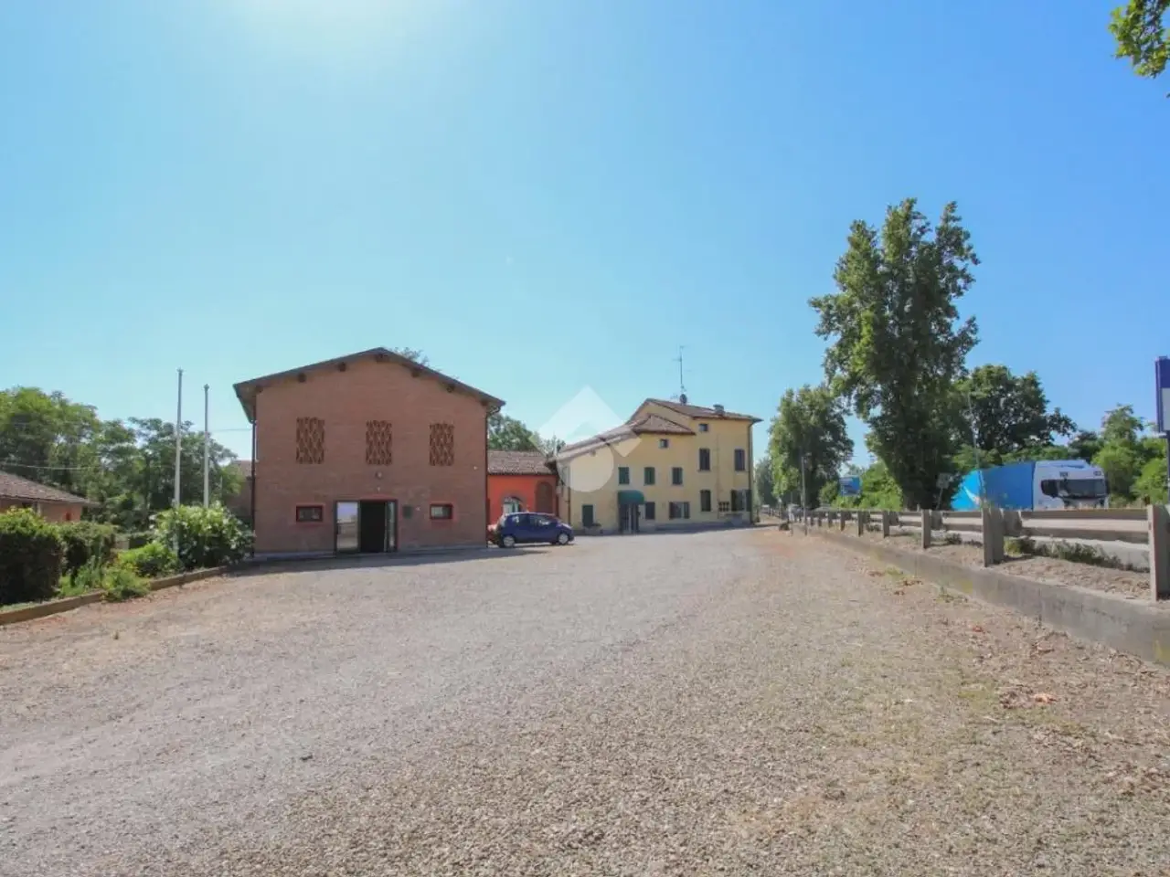 Palazzina commerciale in Via Modenese, Spilamberto, {3} - Foto 1