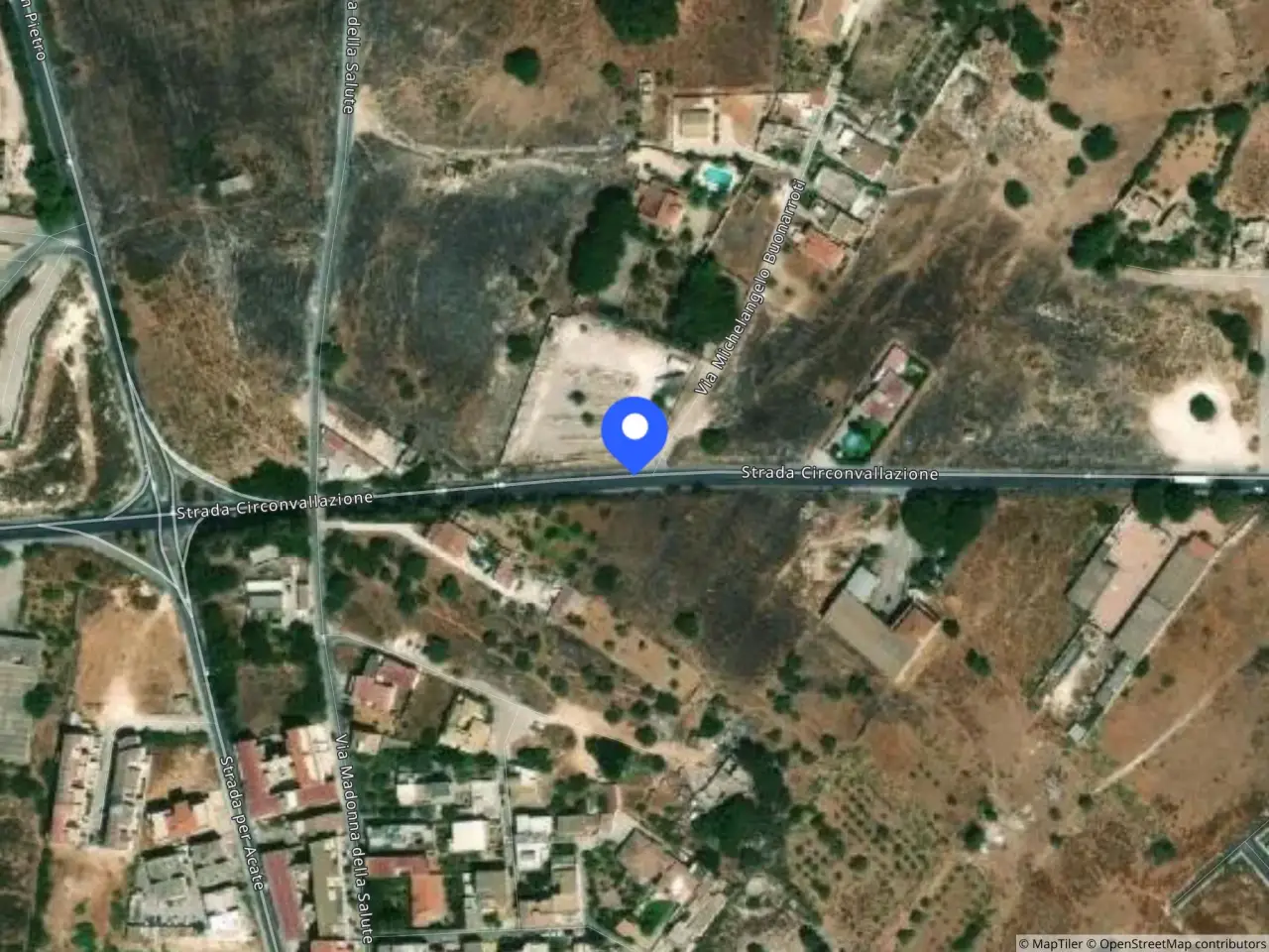 Fabbricato misto in S.S. 115 al Km. 1,75 115, Vittoria, {3} - Foto 2