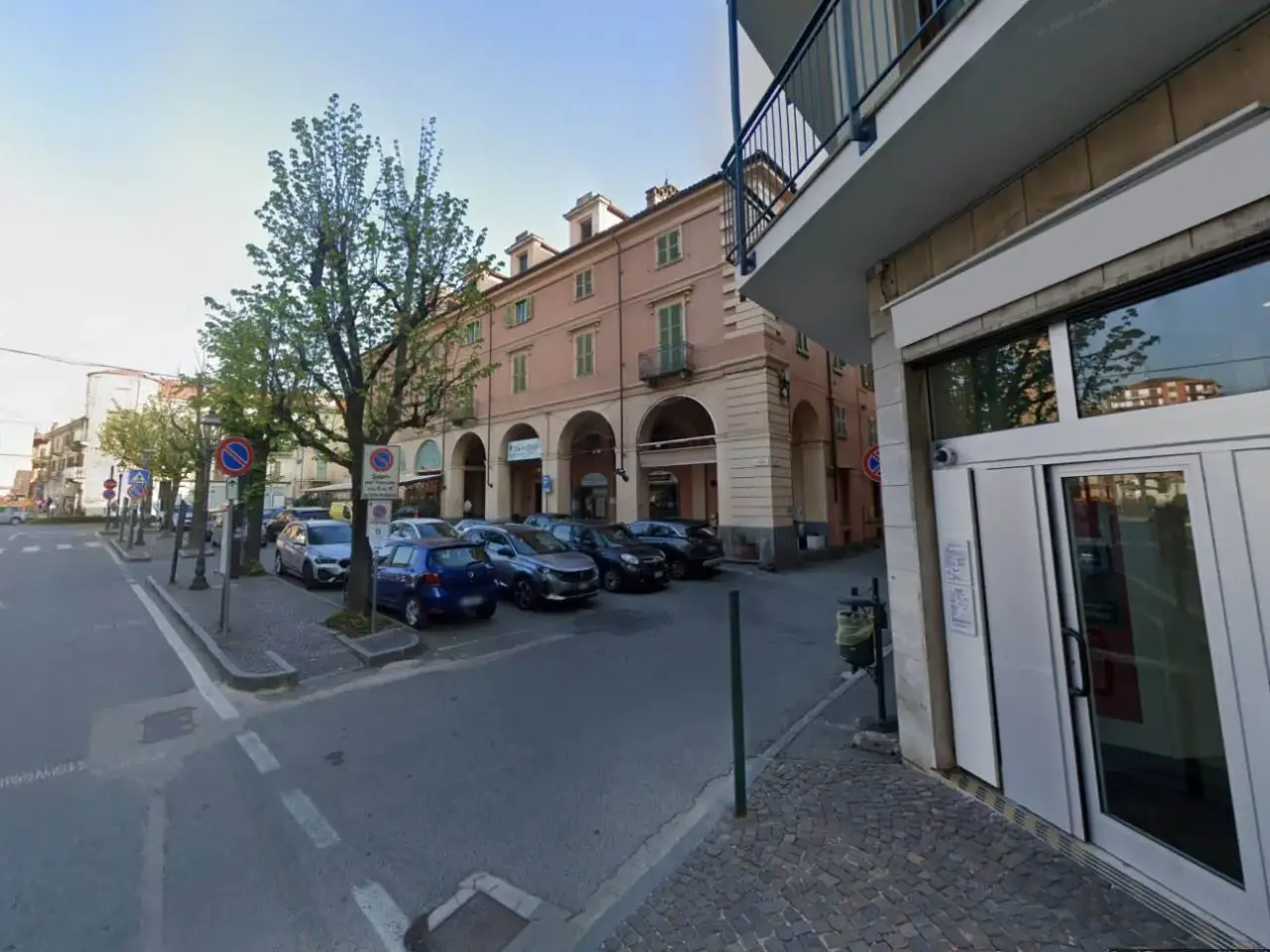 Negozio in Piazza San Lorenzo, Giaveno, {3} - Foto 2