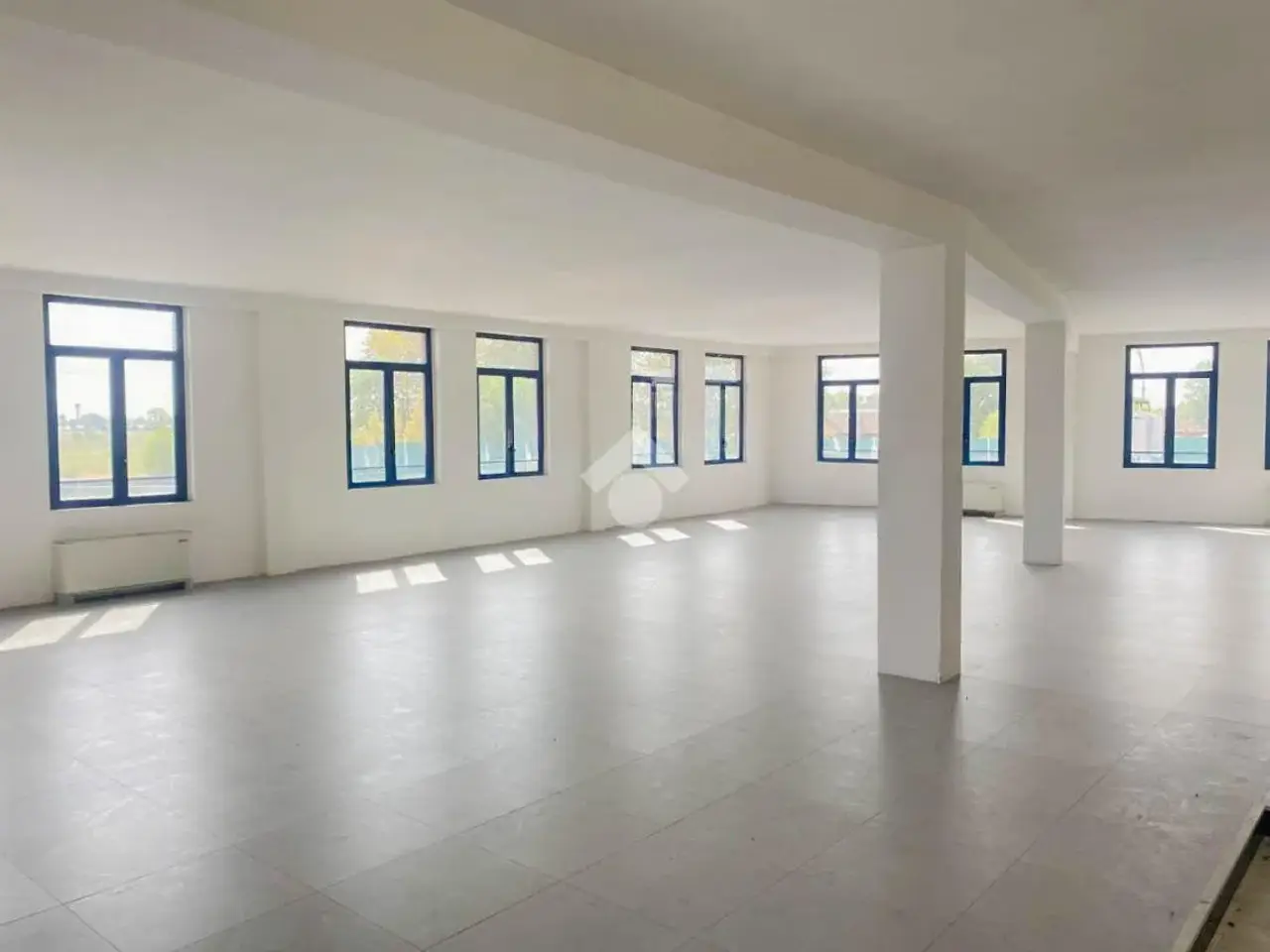 Ufficio in Via Liguria, Peschiera Borromeo, {3} - Foto 1