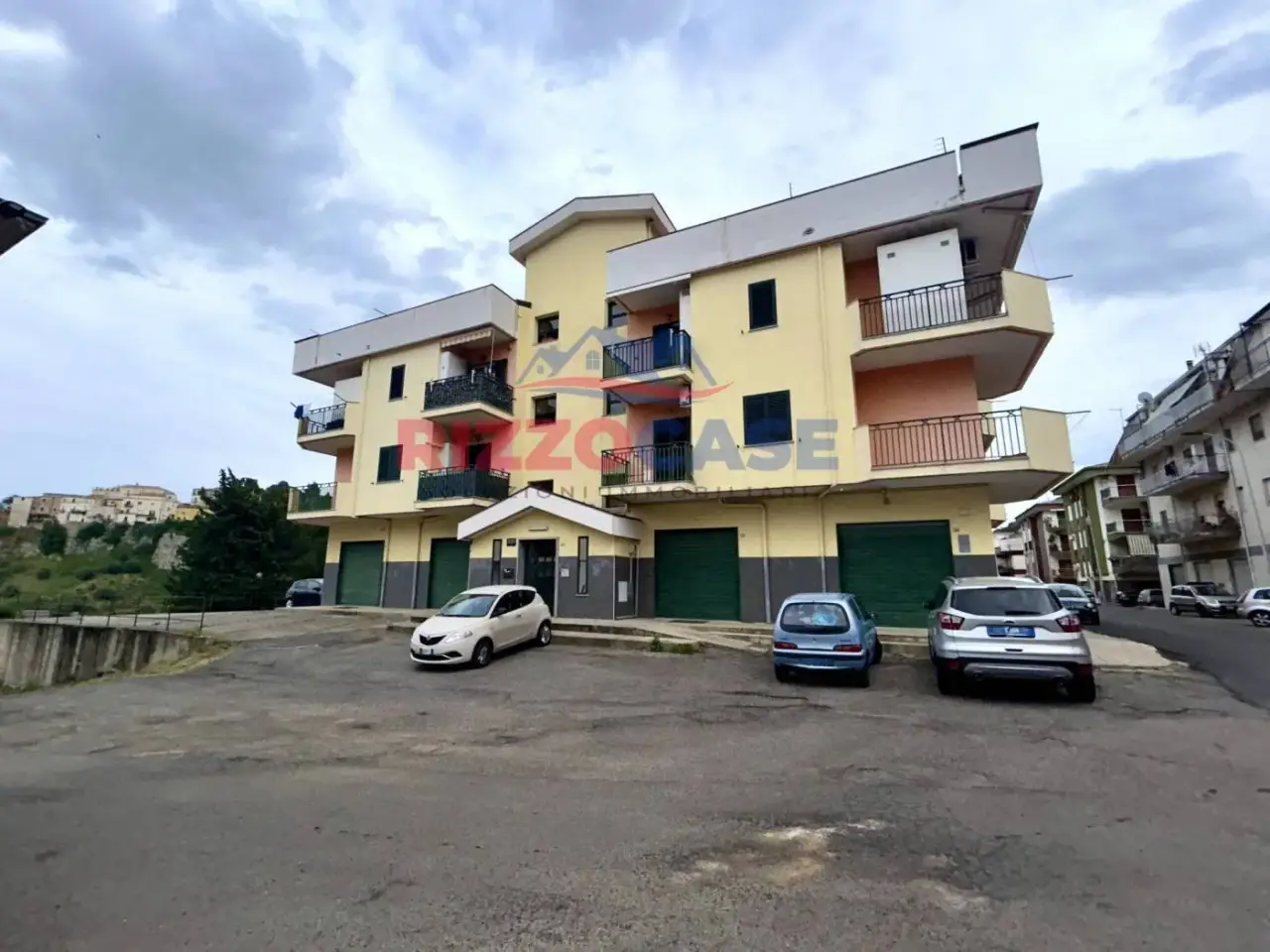 Parcheggio chiuso in Via Pigna, Corigliano-Rossano, {3} - Foto 1
