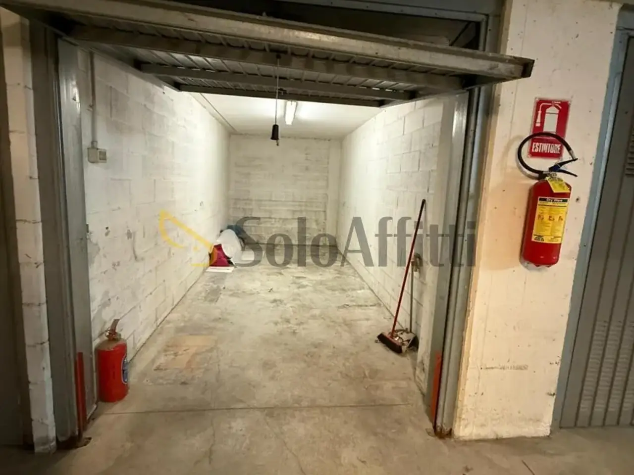 Parcheggio chiuso in Via Carlo Zucchi, Modena, {3} - Foto 1
