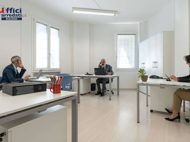 Gemeinschaftsbüro in Via Ferrarese 3, Bologna - Foto 1