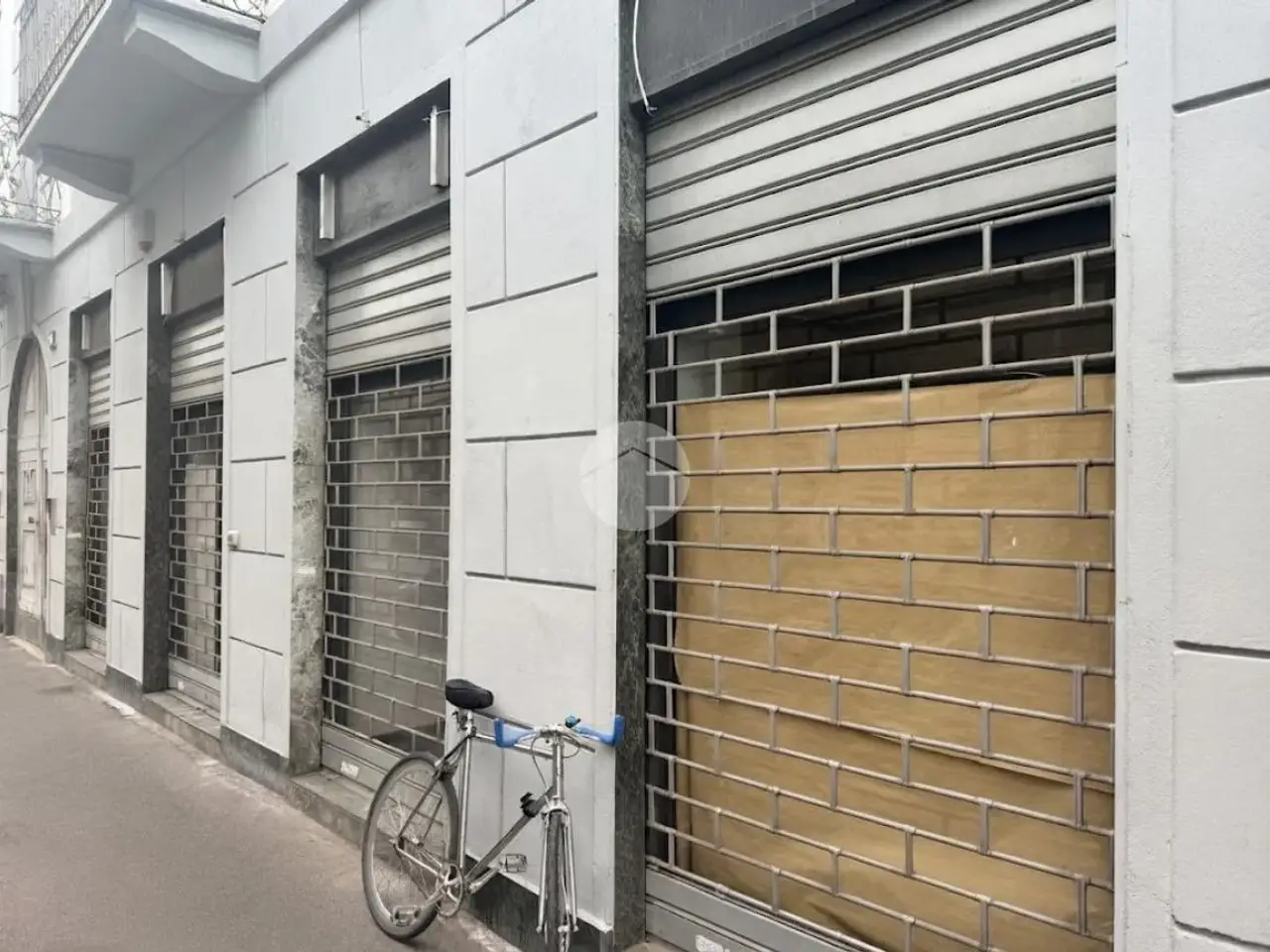 Negozio in Corso di Porta Vigentina 26, Milano, {3} - Foto 2