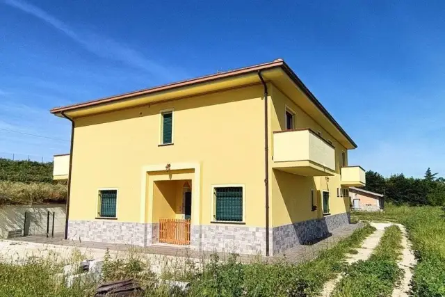 Villa in Contrada Fonte Focolare 7, Larino - Foto 1