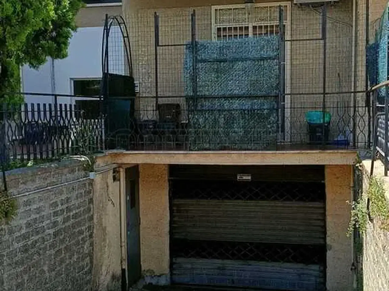 Parcheggio chiuso in Via Adorno Bruschi 17, Cerveteri, {3} - Foto 2