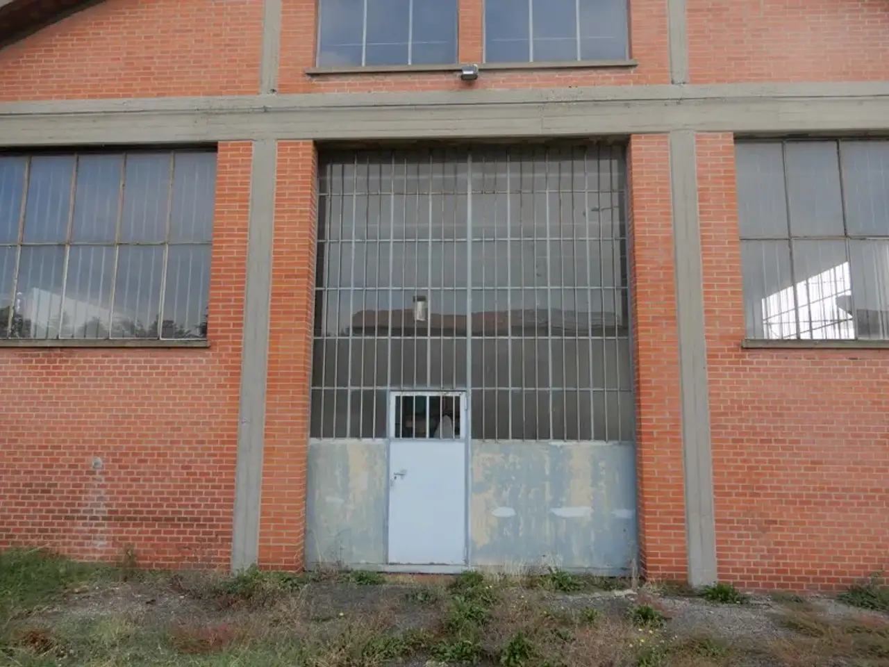 Capannone in Via Buozzi, Imola, Zona Industriale, Imola, {3} - Foto 2