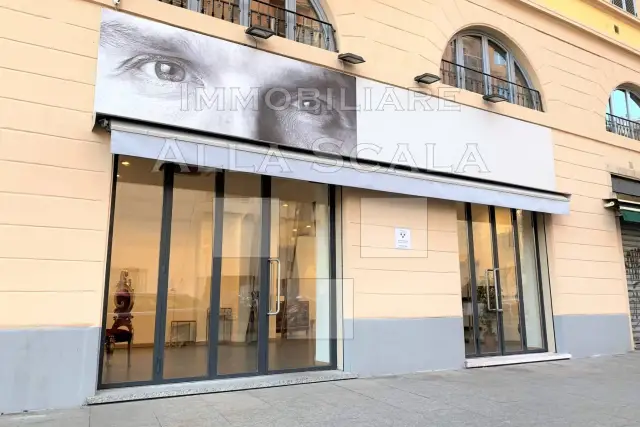 Geschäft in Piazza 25 Aprile, Milano - Foto 1