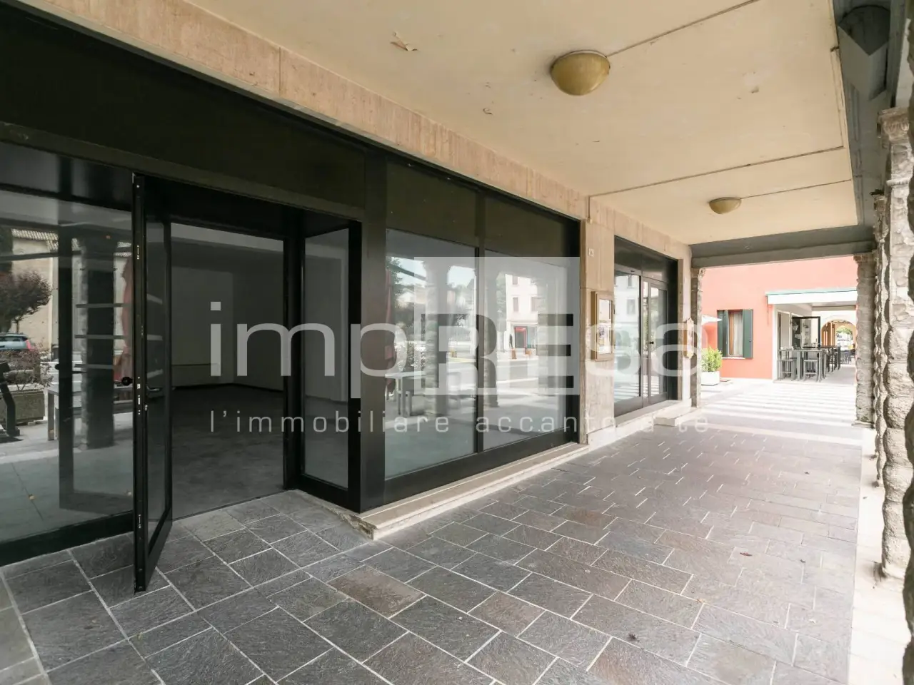 Negozio in Piazza Umberto Primo 25, Meduna Di Livenza, {3} - Foto 2