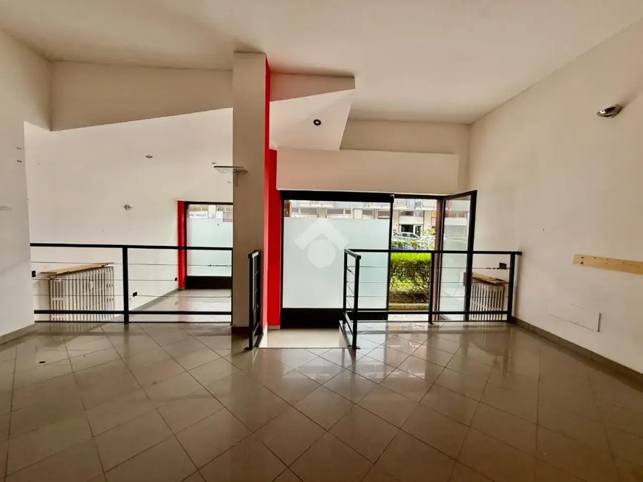 Negozio in Via Chambery 129, Aosta, {3} - Foto 2
