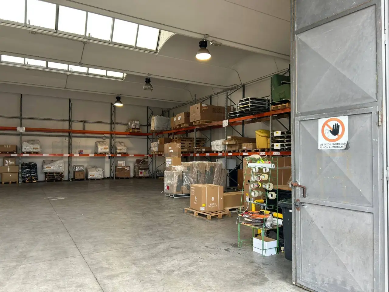 Esercizio commerciale in Viale Piemonte 6, Cascina, {3} - Foto 1