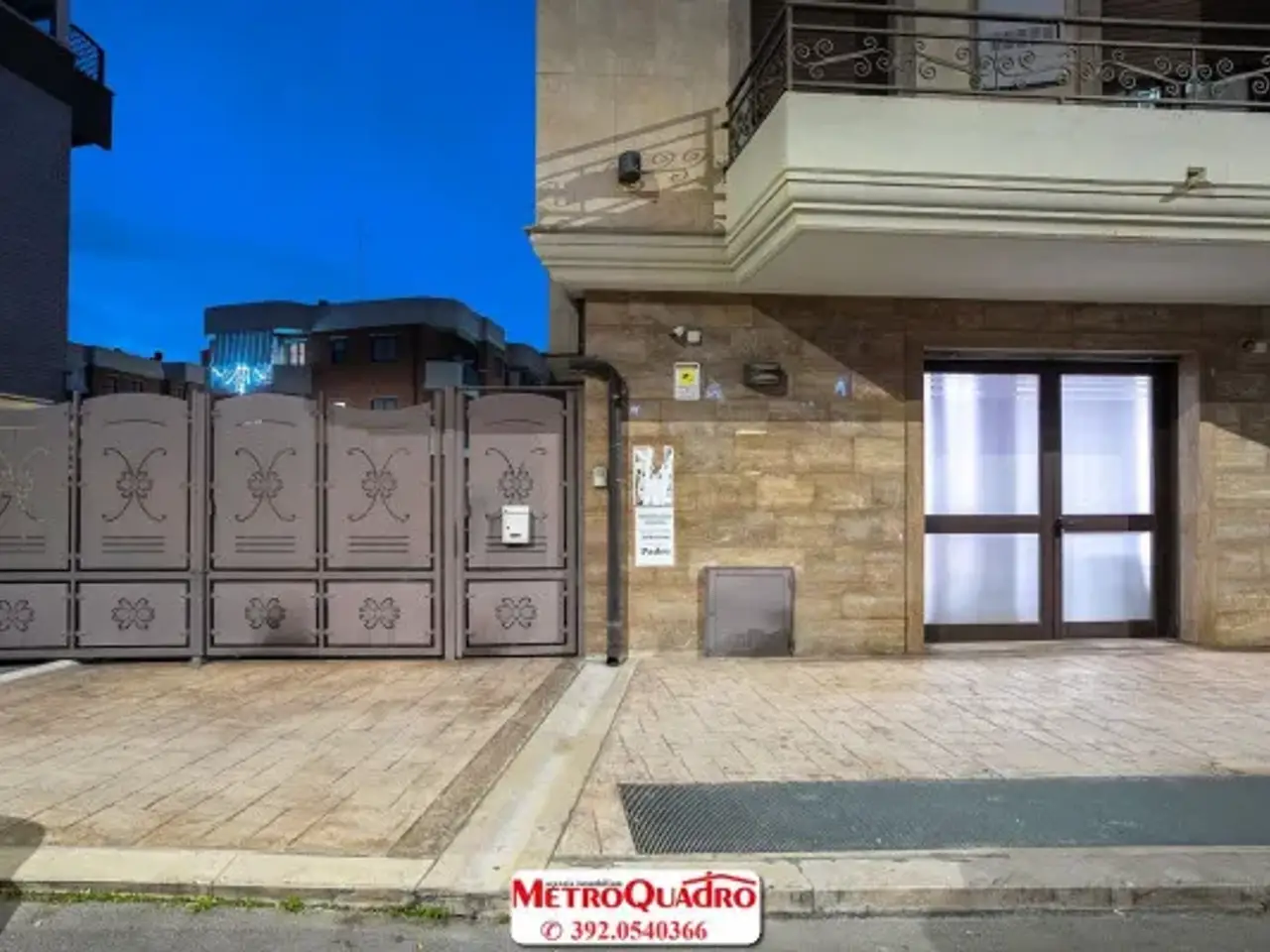 Negozio in Via Pietrantonio Loffredo, Foggia, {3} - Foto 2