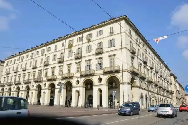 Quadrilocale in {3}, Piazza Vittorio Veneto 23 - Foto 1