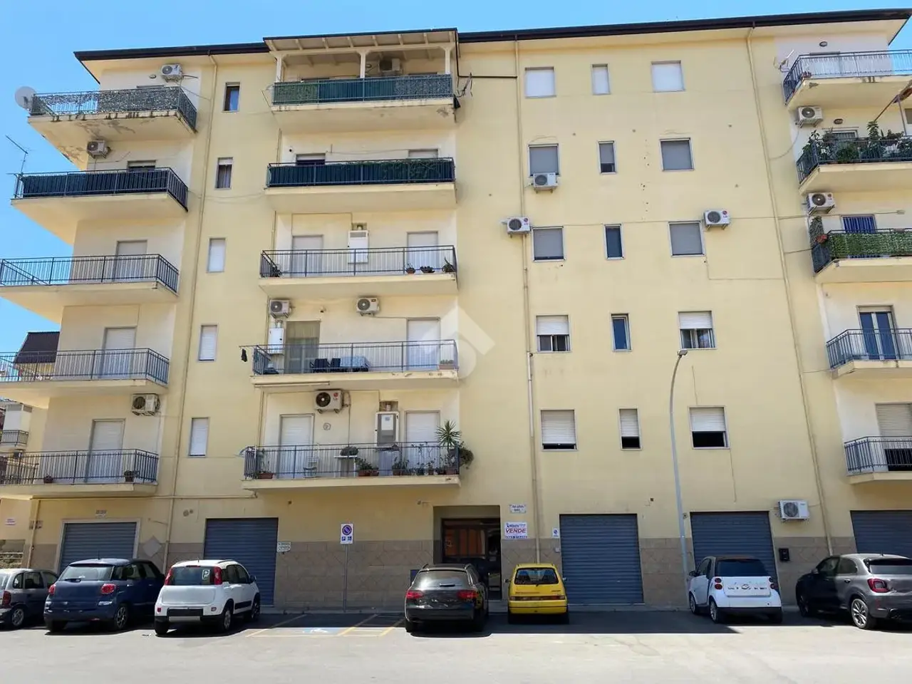 Magazzino in Viale Virgilio 7, Corigliano-Rossano, {3} - Foto 1