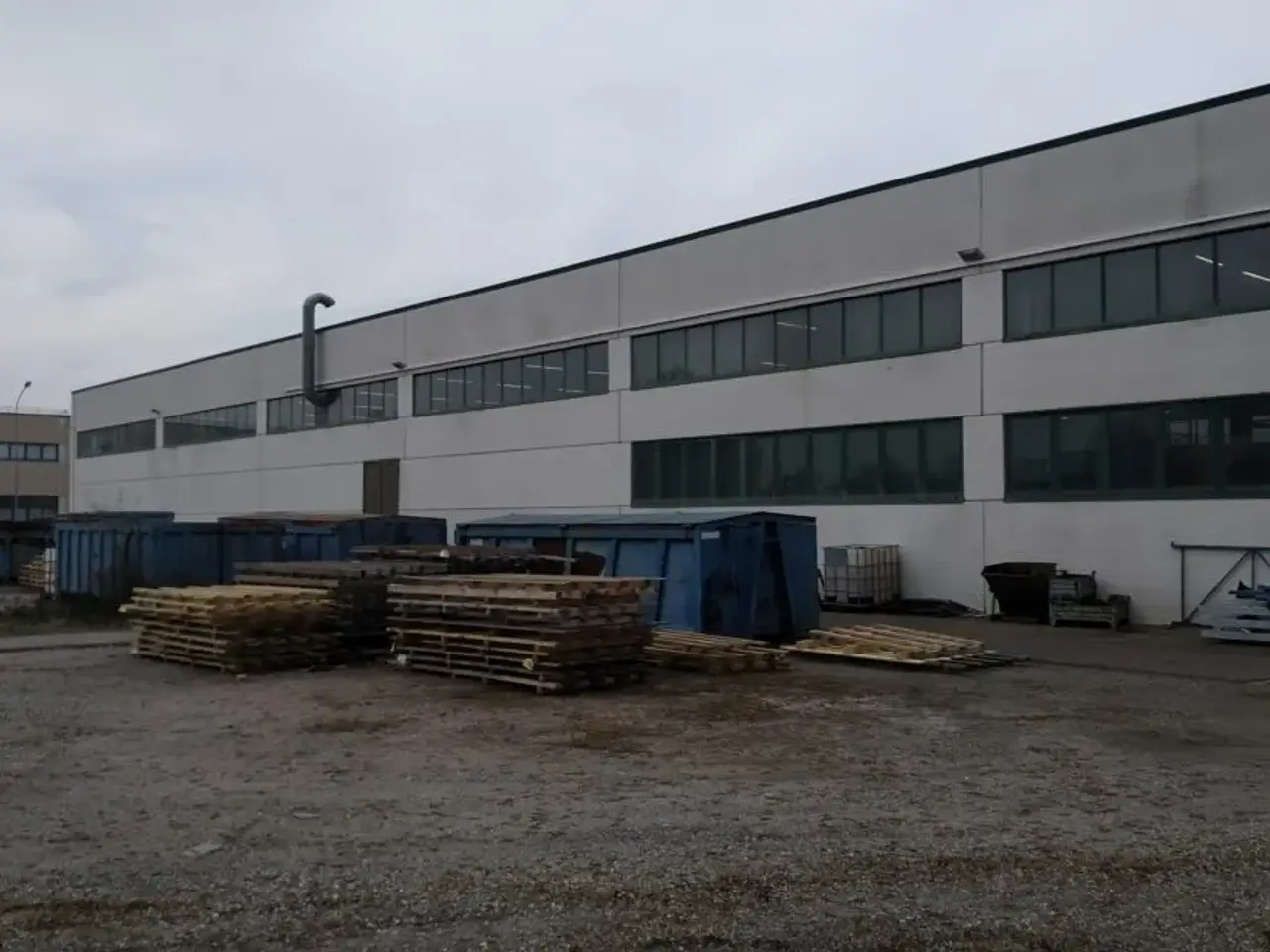 Capannone in Via Lasie, Imola, Zona Industriale, Imola, {3} - Foto 2