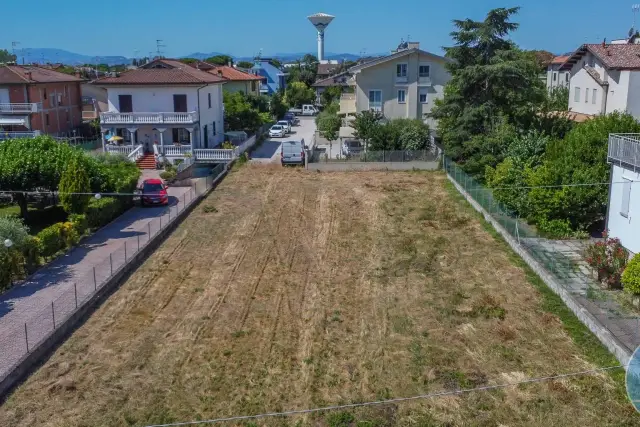 Terreno edificabile in Viale Eulero 54, Cesenatico - Foto 1