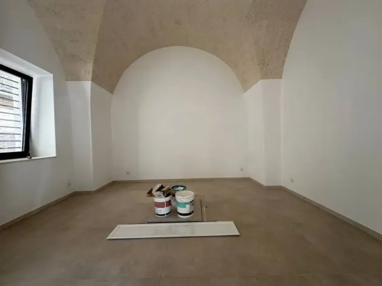 Negozio in Via Roma, Modugno, {3} - Foto 1
