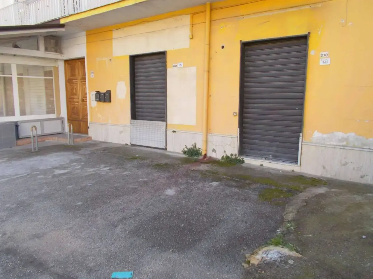 Locale commerciale in , Santa Maria A Vico, {3} - Foto 2