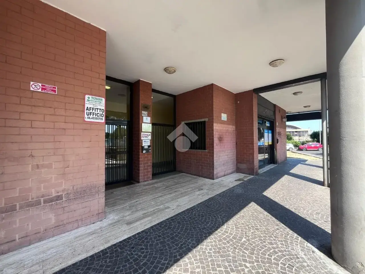 Ufficio in Viale Palmiro Togliatti 1663, Roma, {3} - Foto 2