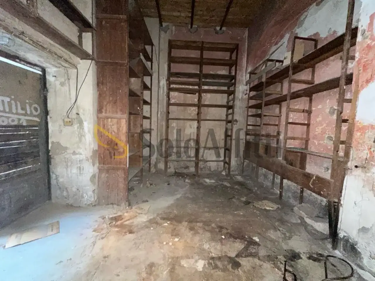 Magazzino in Via San Carlo 24, Caserta, {3} - Foto 2