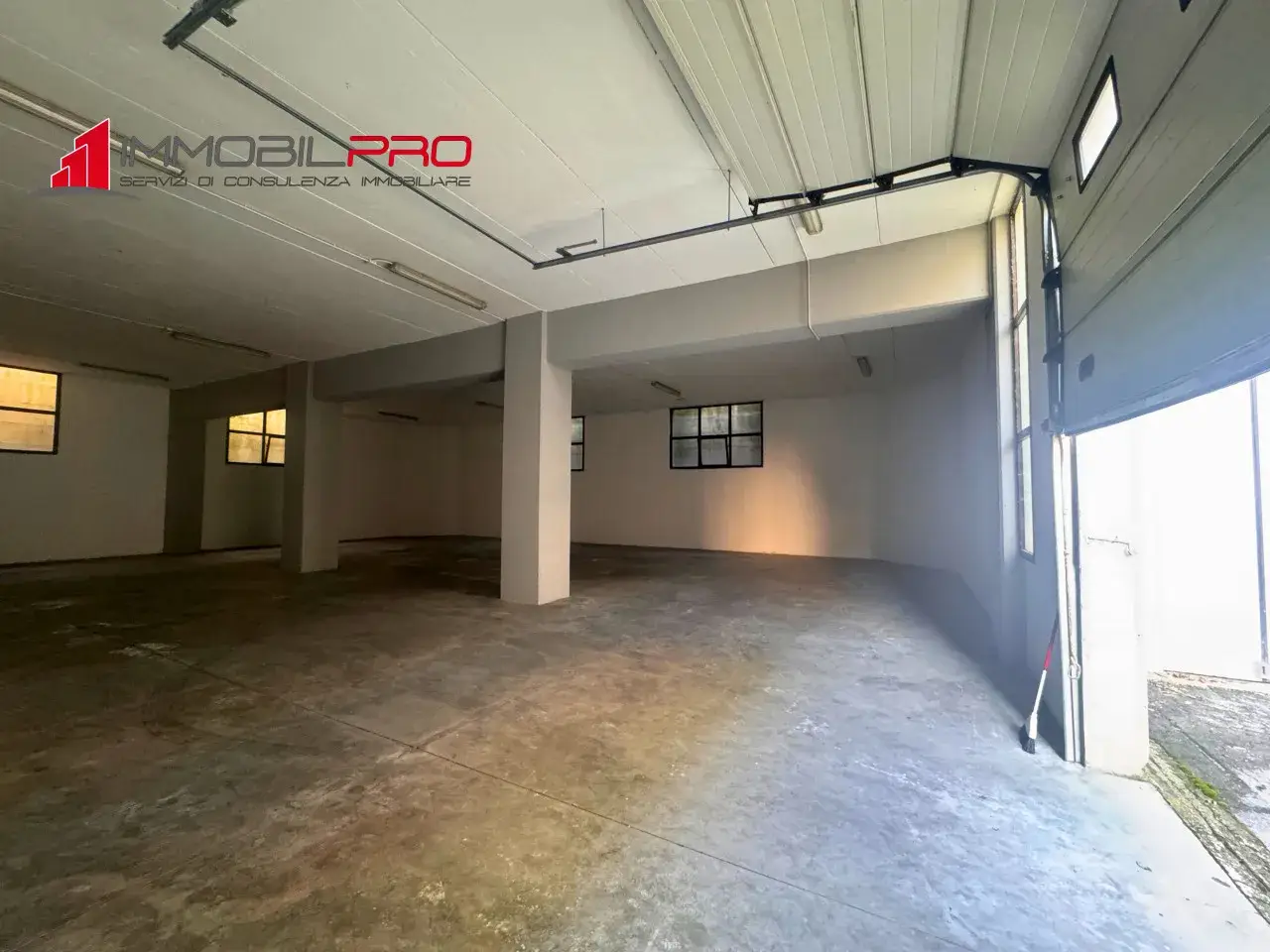 Magazzino in Via del Lavoro 42, Malo, {3} - Foto 2